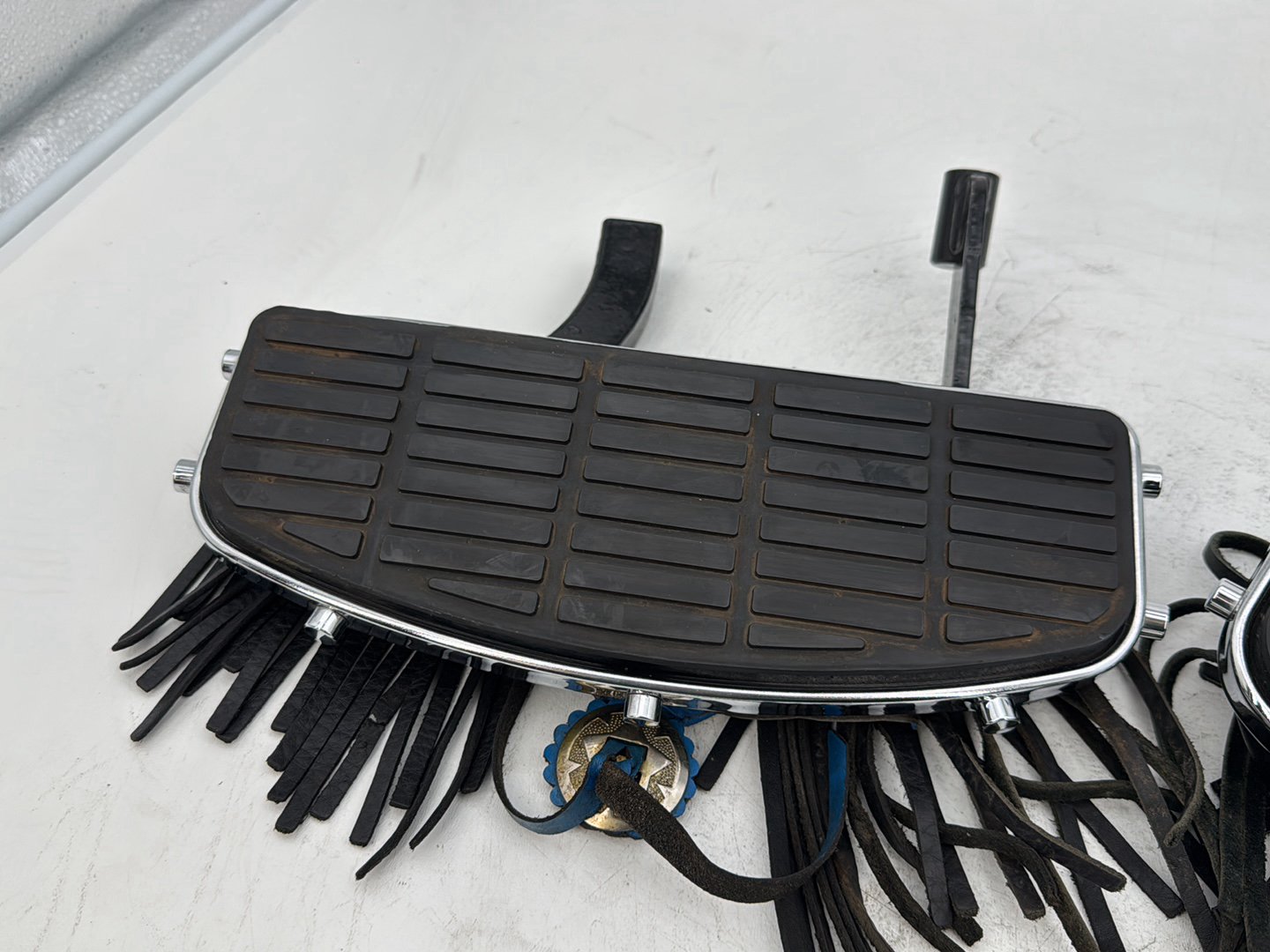 1999 - 2006 Harley-Davidson Touring Electra Glide Classic Left Right Driver Floorboard Foot Rest 50621-79A