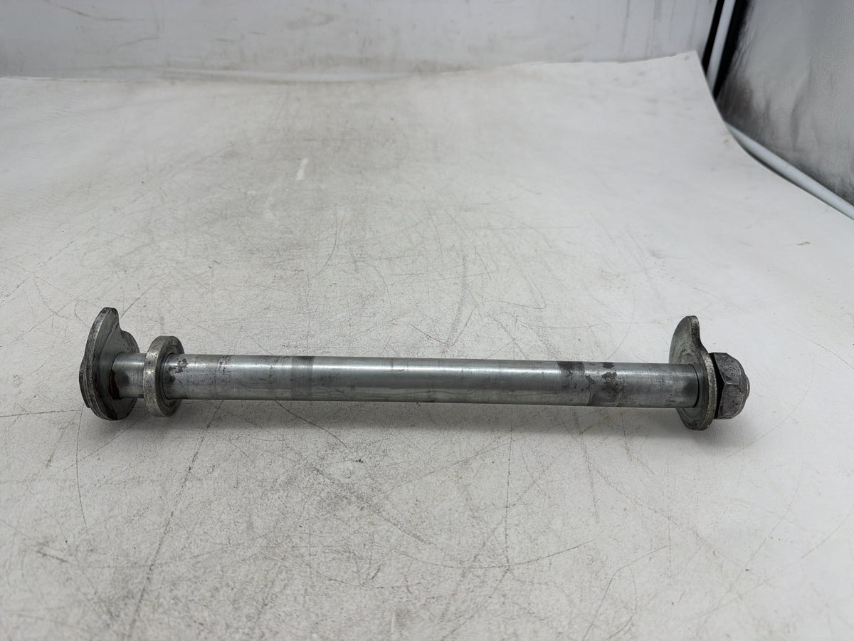 2009 Harley Electra Glide Touring CVO Screamin Eagle Rear Wheel Axle Bolt Shaft