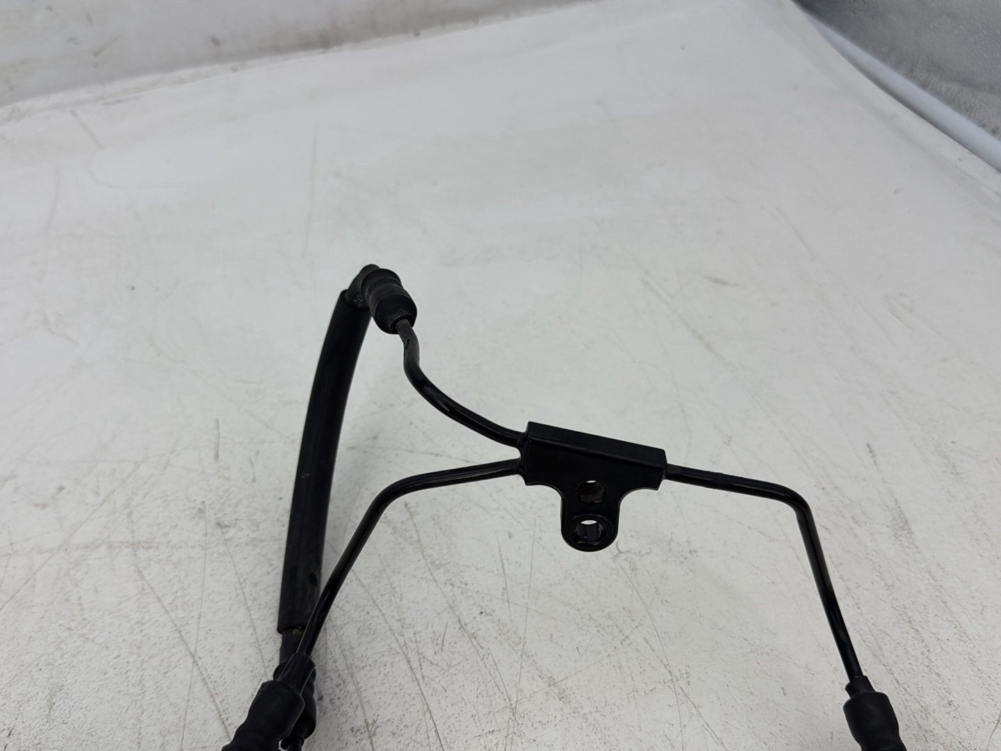 2007 Harley Electra Glide Touring Ultra FLHTCUI OEM Front Brake Hose Line Pipe