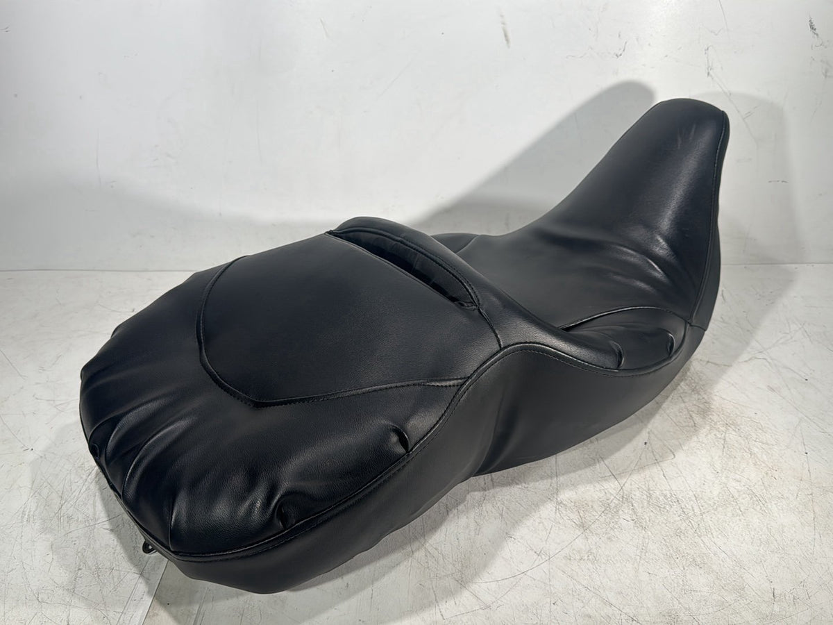 1998 Harley Touring Electra Glide Ultra OEM Passenger Rider Driver Seat Saddle