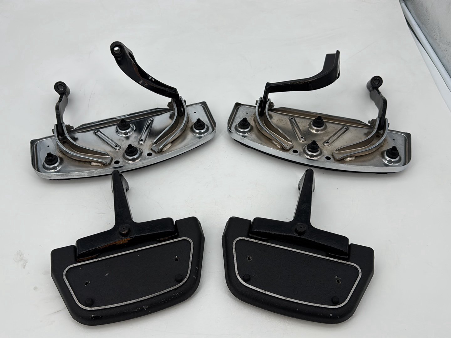 2007 - 2012 Harley-Davidson Touring Road Glide Left Right Driver & Pass Floorboard Foot Rest 	50606-06
