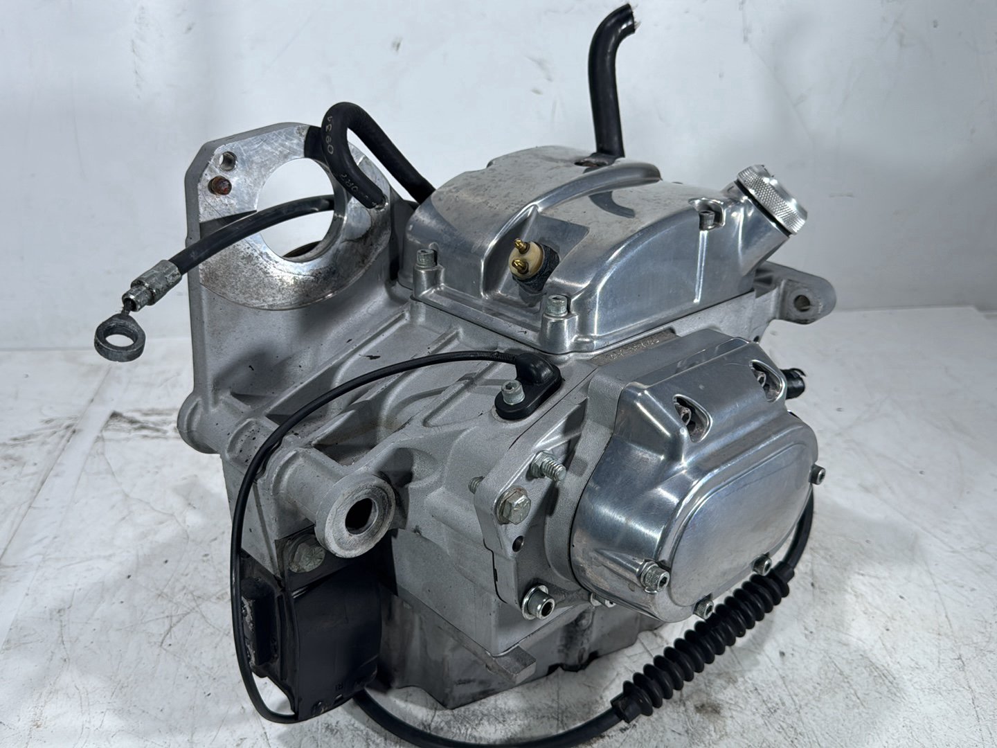 2004 Harley Dyna Super Glide FXDI OEM 5 Speed Transmission Gearbox