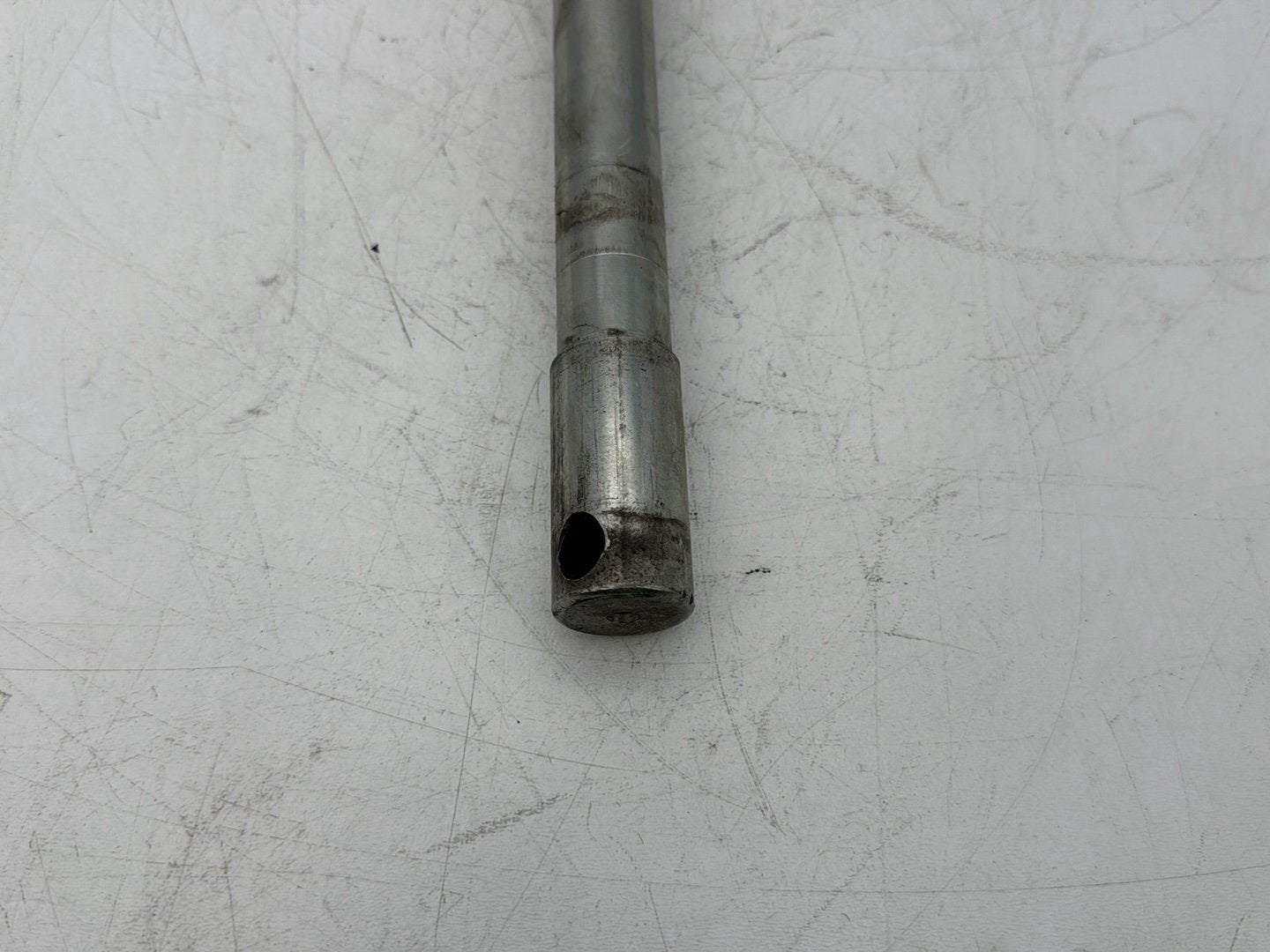 2005 Harley Touring FLHRCI Road King Classic OEM Front Wheel Axle Bolt Shaft