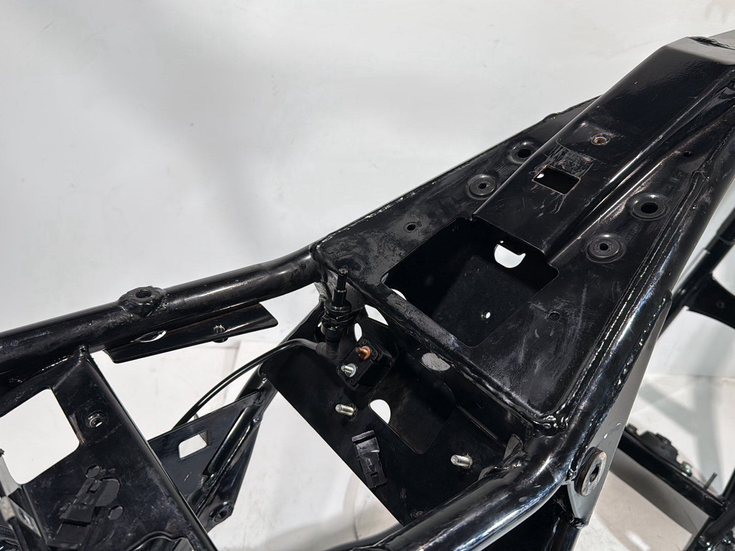 1999 - 2006 Harley-Davidson Touring Electra Glide Classic Body Main Frame Chassis NO Title 47900-01