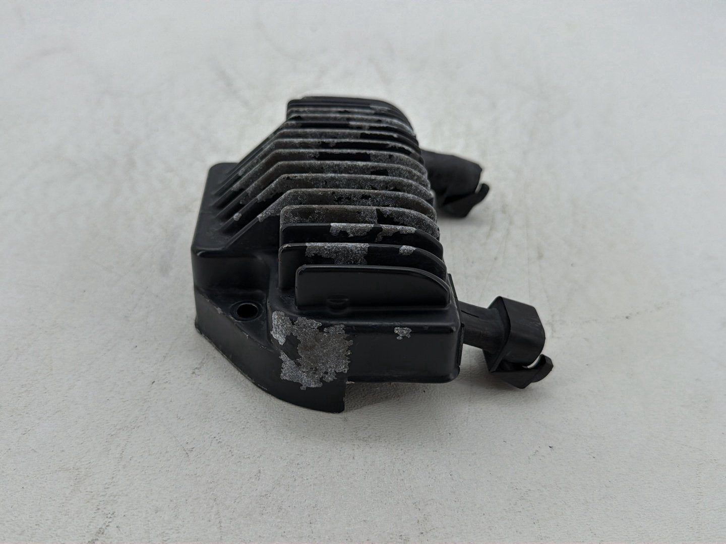 2009 Harley Dyna Street Bob FXDB OEM Voltage Regulator Rectifier