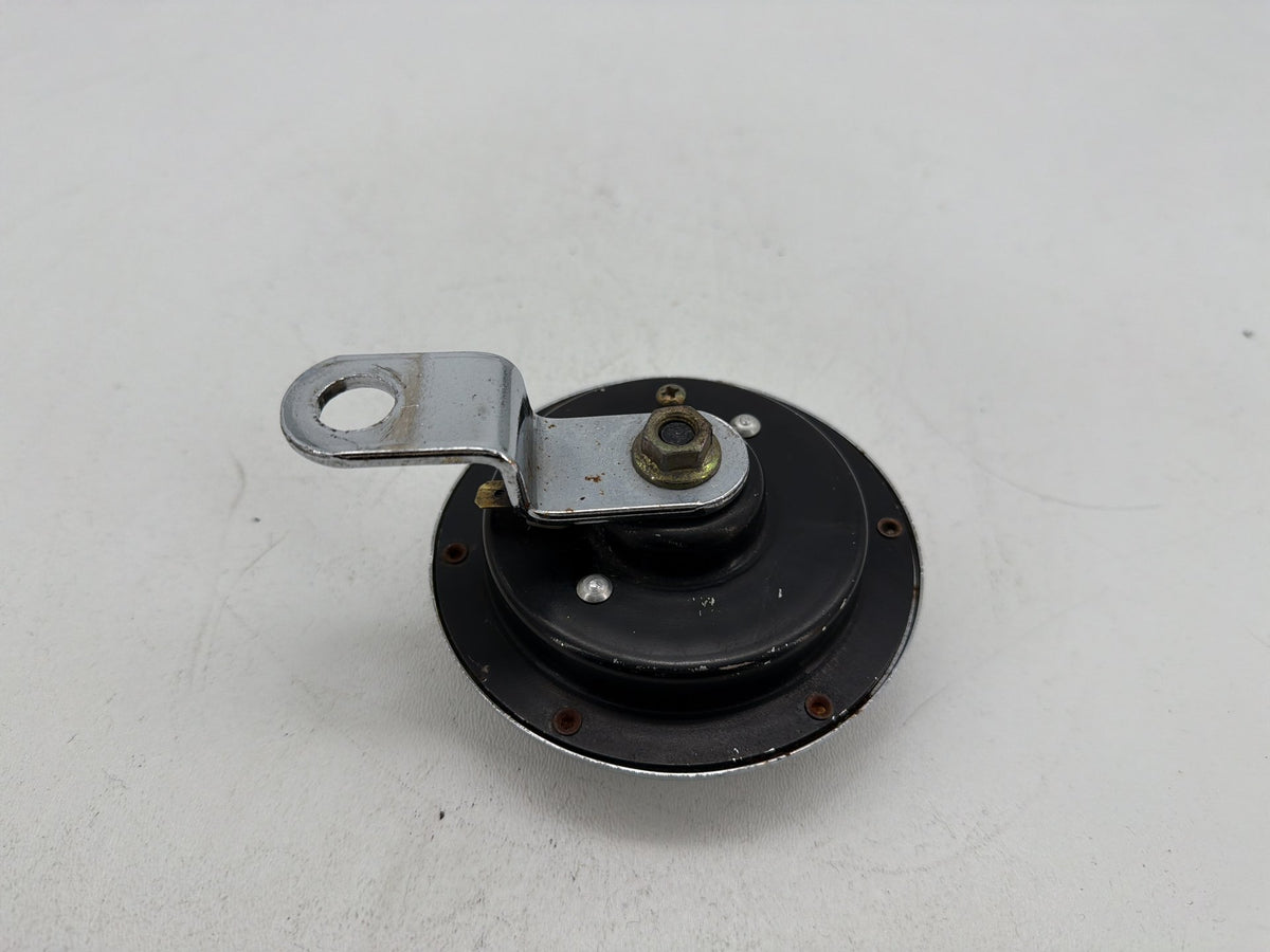 1994 Harley Softail Custom FXSTC OEM Horn Signal Klaxon Chrome Cover