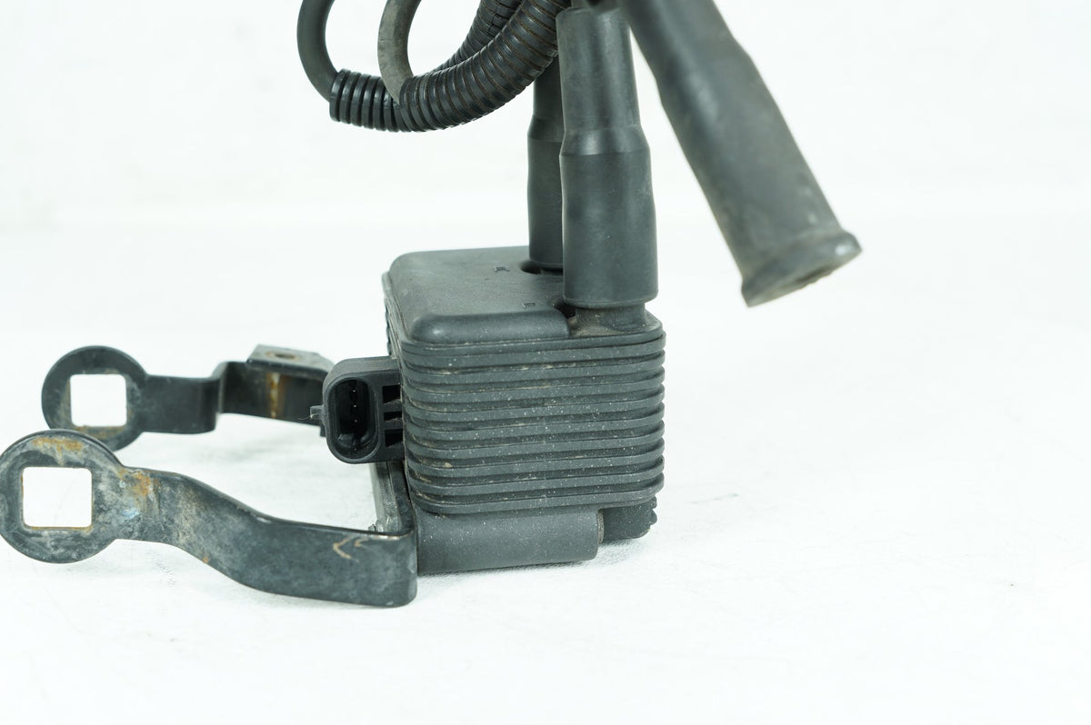 2005 Harley Sportster XL883 C Custom OEM Ignition Coil Spark Plugs Cable