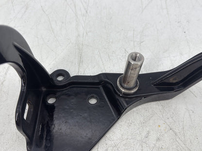 2006 Harley Softail FLSTCI Heritage Classic OEM Right Driver Footpeg Bracket Mount