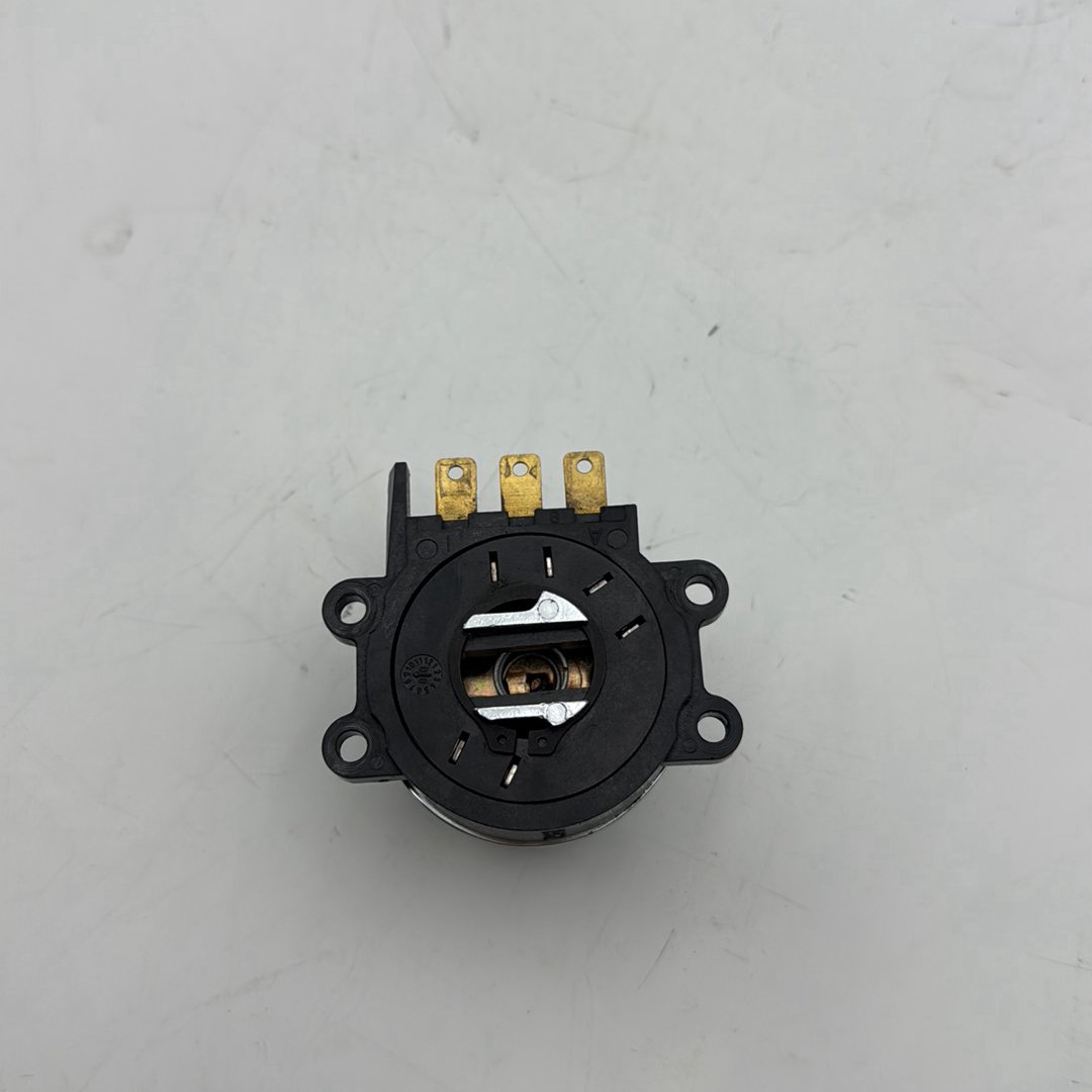 1999 - 2006 Harley-Davidson Softail Night Train Ignition Switch Cylinder Barrel Lockset NOKey   71313-96A