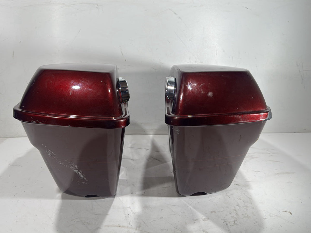 2014 Harley Street Glide OEM Left 1 Saddlebag Luggage NO Key SCRATCHED