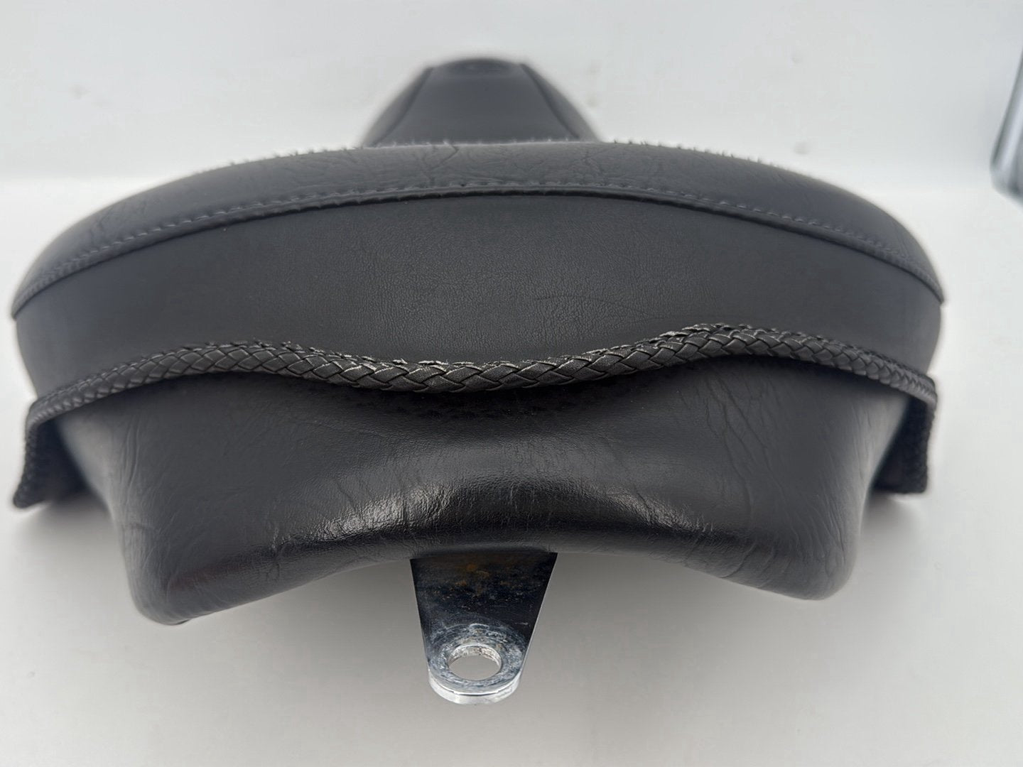 2004 - 2022 Harley-Davidson Sportster 1200 Nightster Rider Driver Solo Seat Pillion MUSTANG