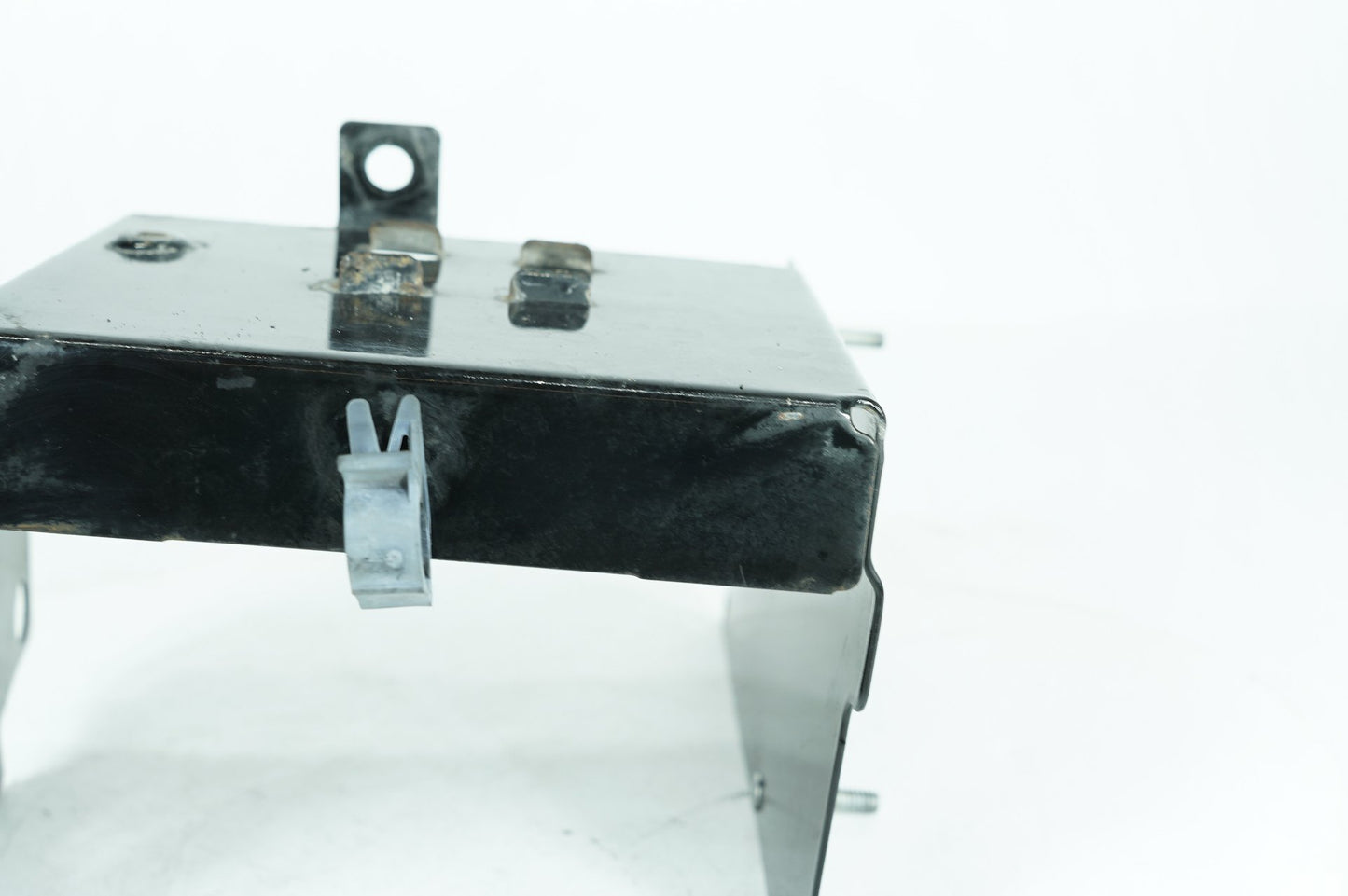 1999 - 2006 Harley-Davidson Touring Electra Glide Classic Battery Tray Bracket Holder Carrier  	66281-02A