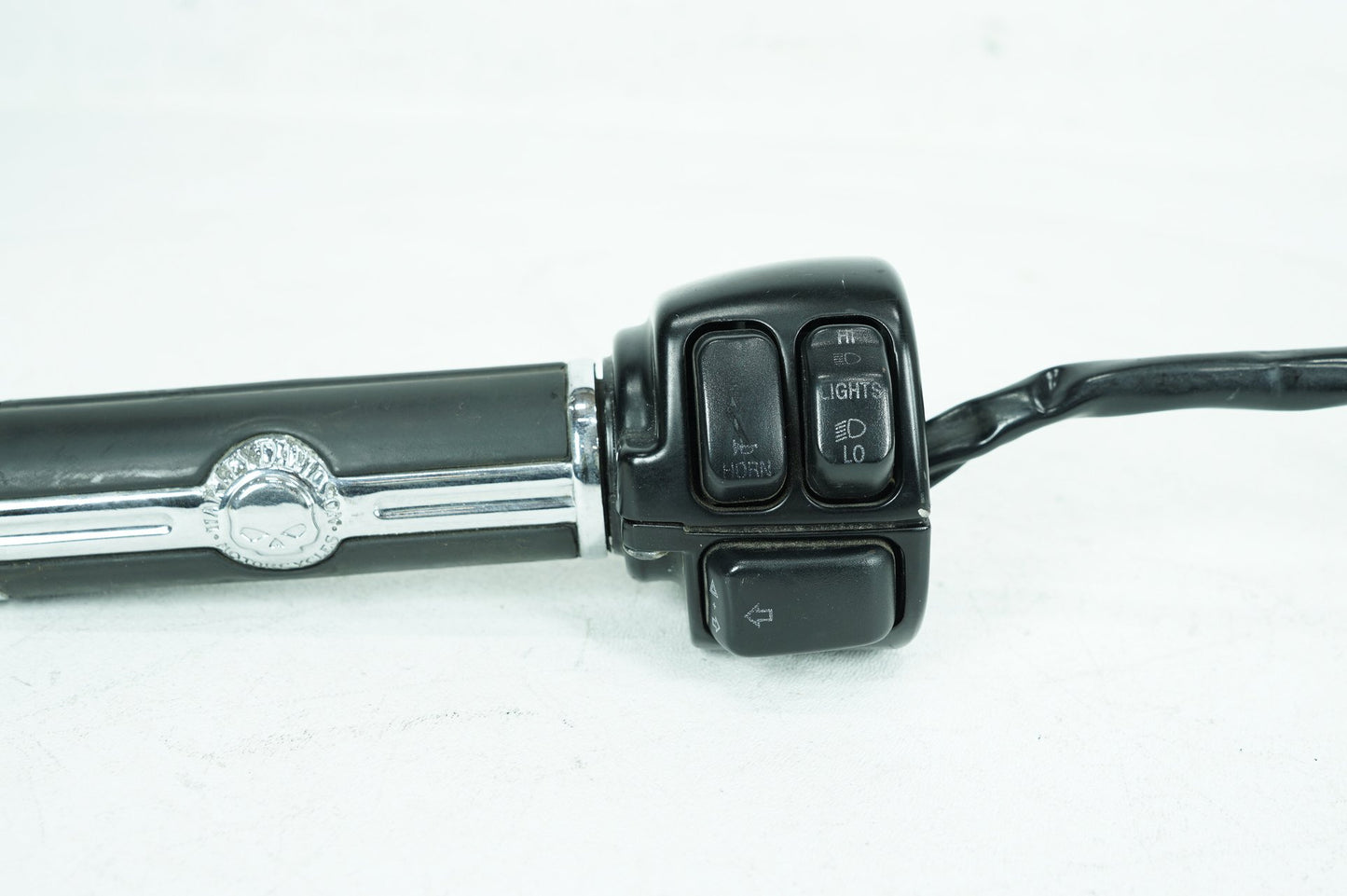 2004 - 2022 Harley-Davidson Sportster  Left Turn Signal Headlight Switches Controls 71598-00