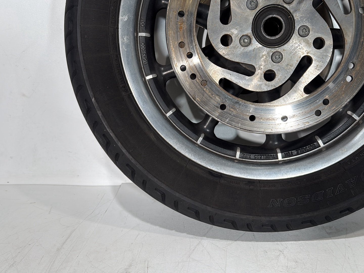 1999 - 2006 Harley-Davidson Touring Road King Police Front Wheel Rim Tire MT90B16 72H, Dunlop, 16"