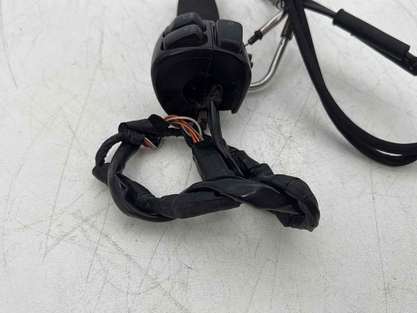 2013 Harley Forty-Eight Sportster 1200X OEM Right Engine Start Kill Switches Controls