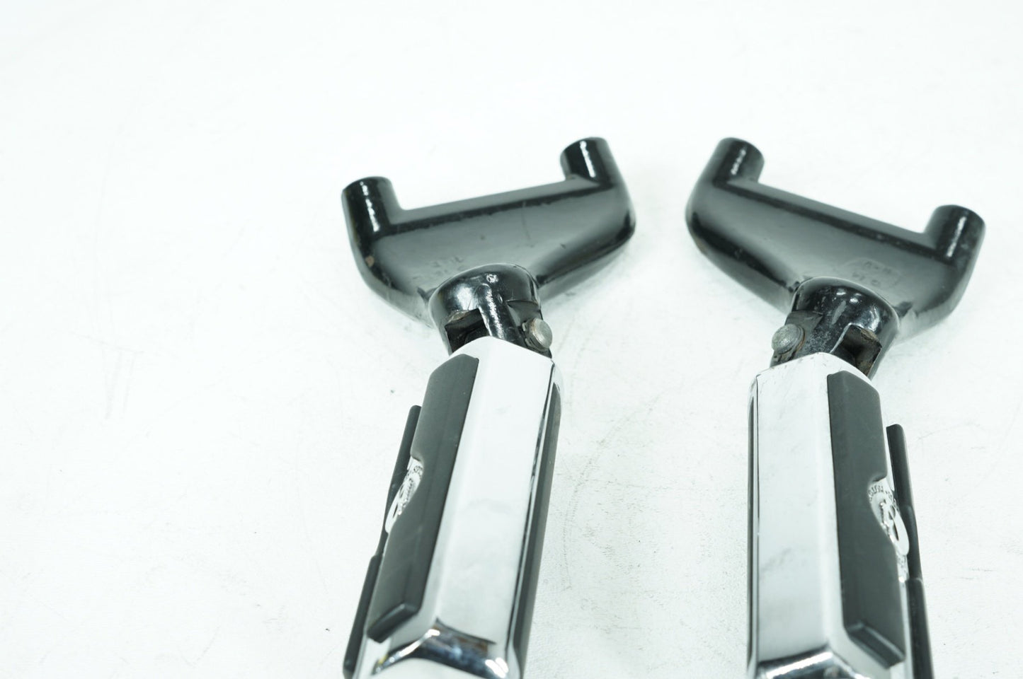 2004 - 2013 Harley-Davidson Sportster Custom Passenger Left & Right Foot Pegs 49314-04