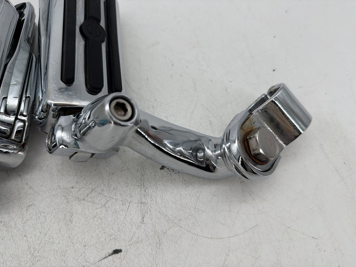 2011 Harley Road King Touring FLHR OEM Front Right Left Highway Foot Pegs