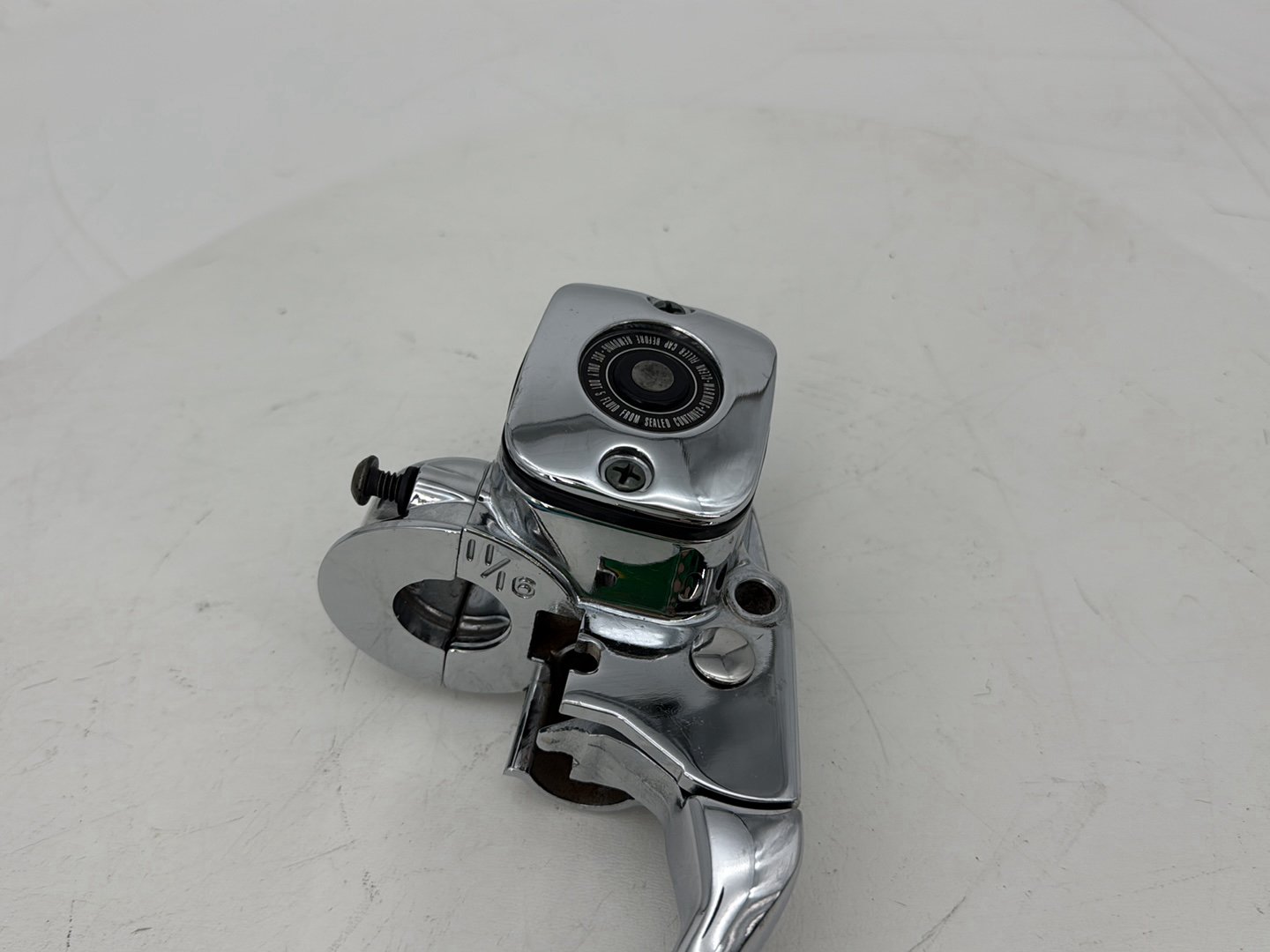 1999 - 2006 Harley-Davidson Touring CVO Screamin Eagle Road King Front Right Brake Lever Master Cylinder 45179-02A