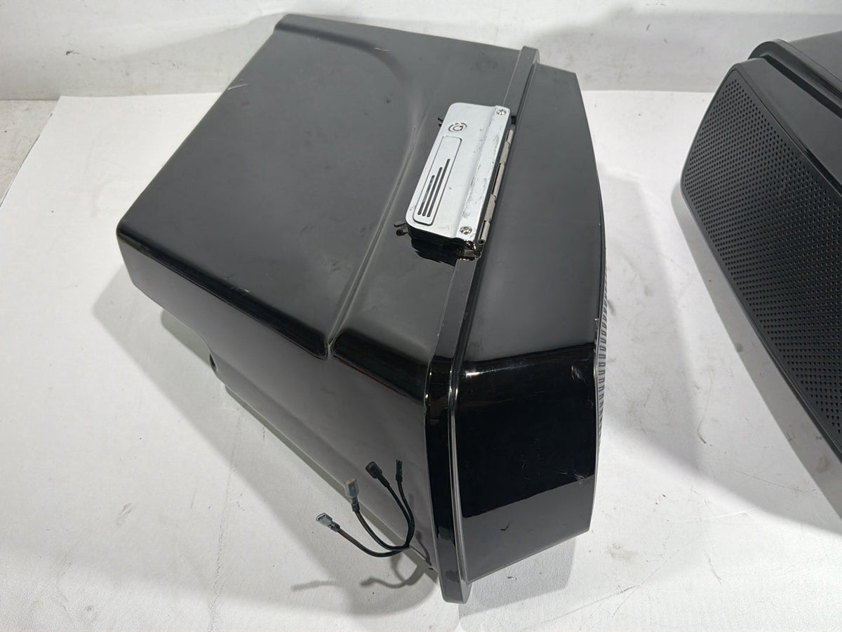 97 Harley Road King Touring Left Right Saddlebags Luggage NOKey & Audio Speakers