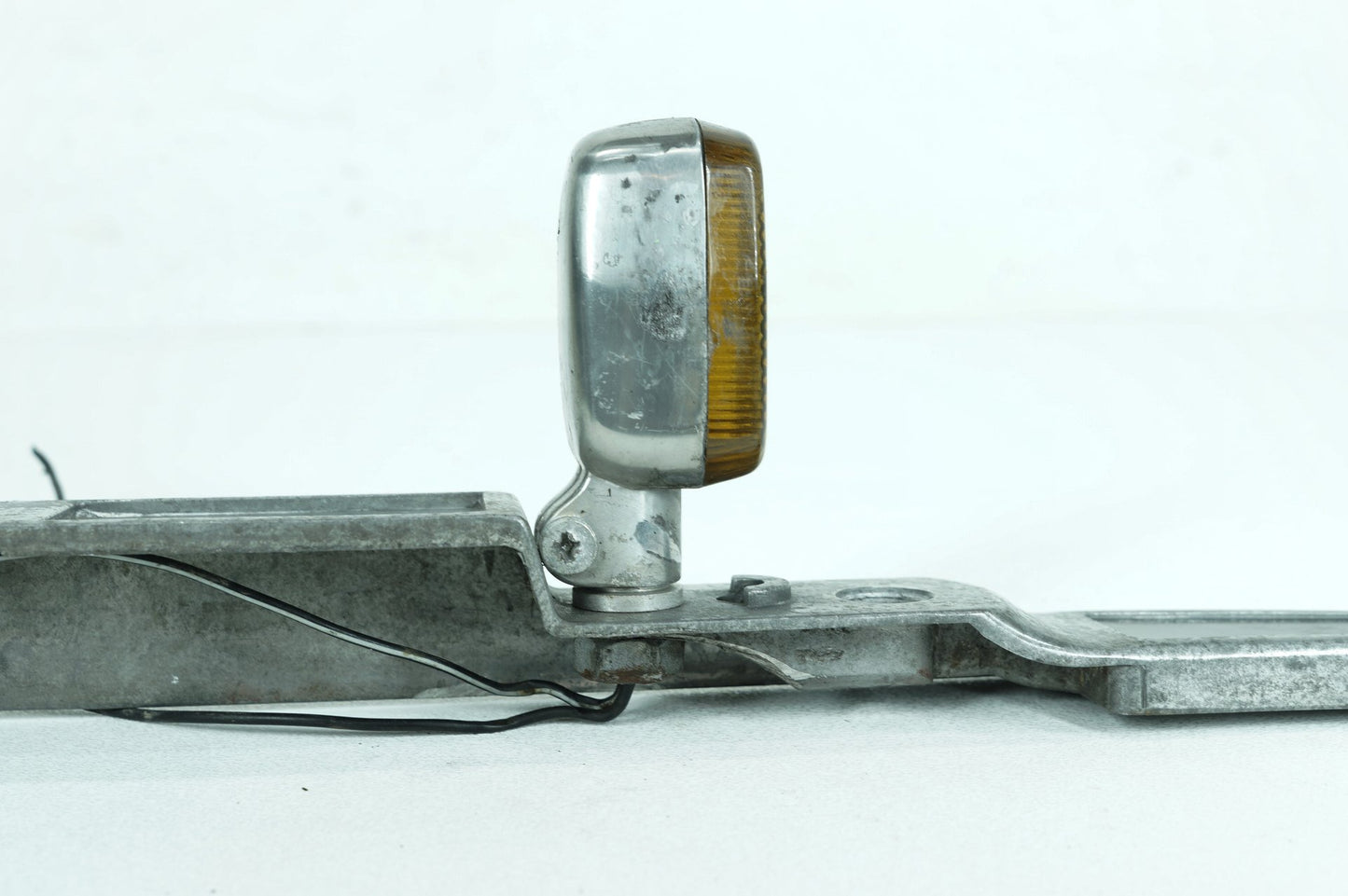 1984 - 1990 Harley-Davidson Sportster Evolution Rear Left Turn Signal Indicator 59950-81