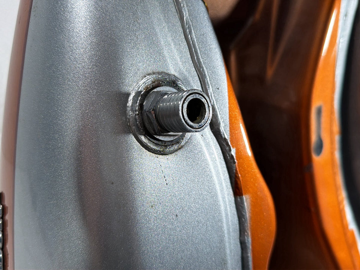 2014 Harley Electra Glide Touring Ultra OEM Fuel Gas Tank Gasoline Reservoir