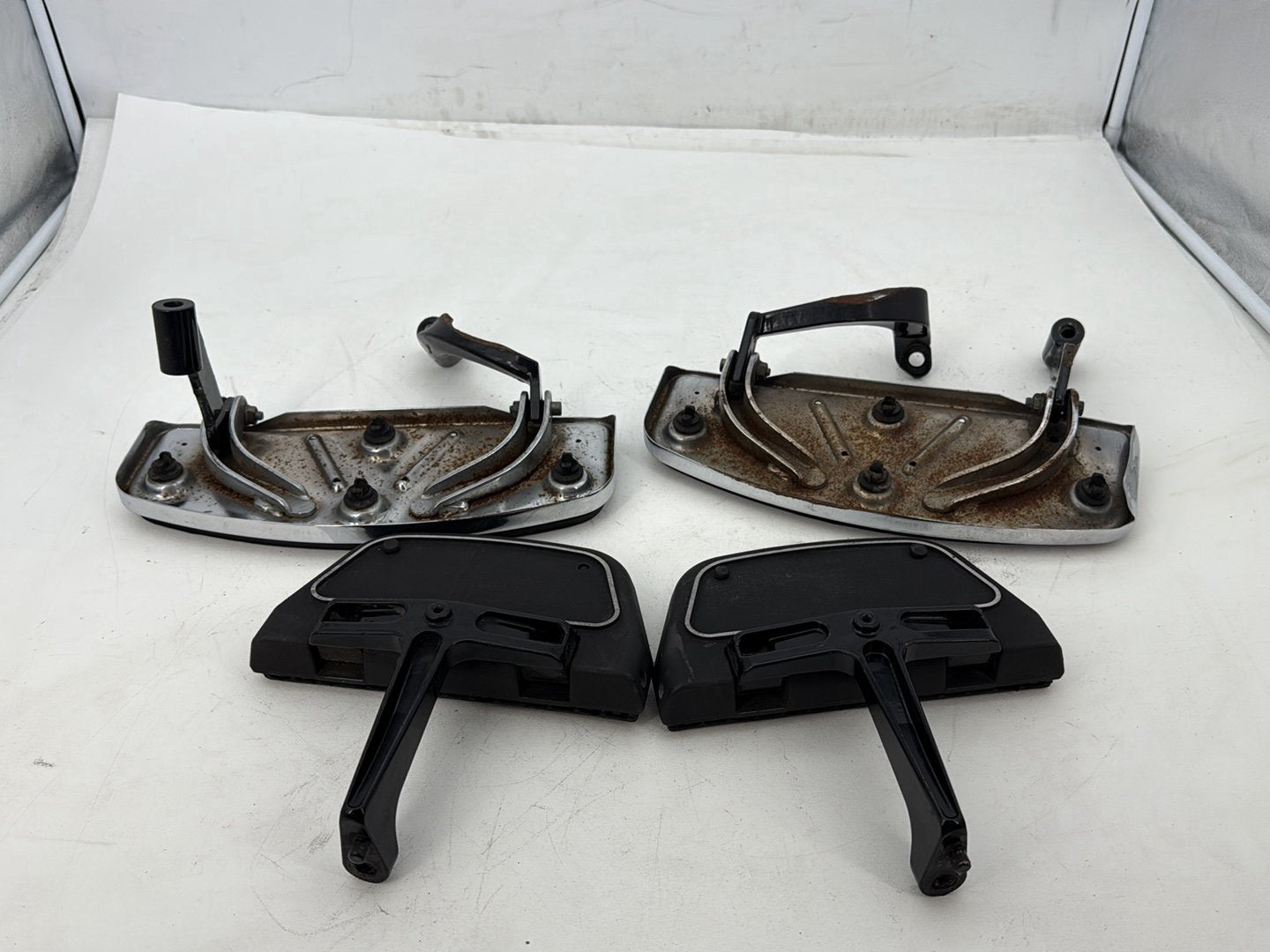 2011 Harley Electra Glide OEM Left Right Driver &amp; Pass Floorboard Foot Rest