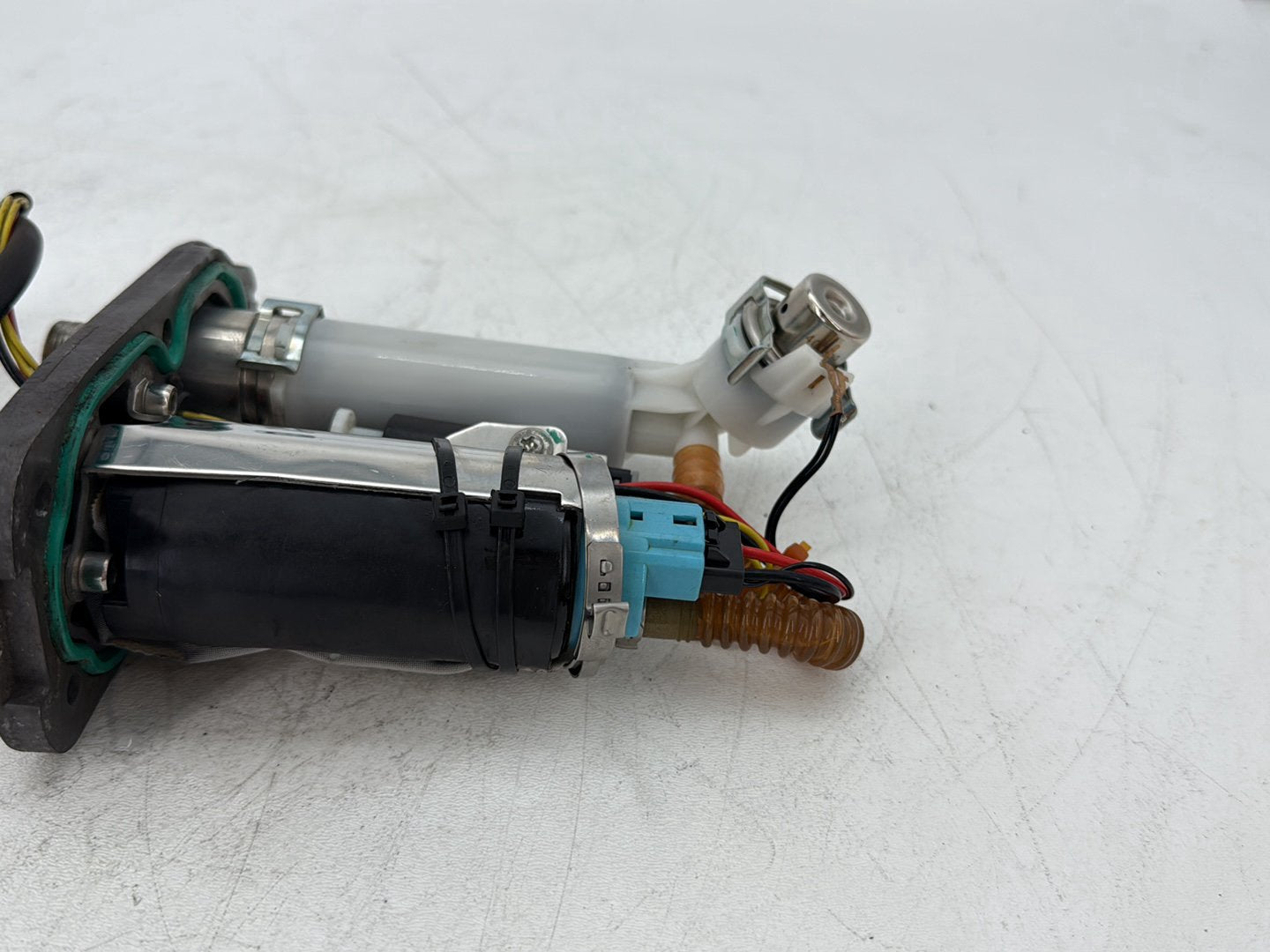 2009 Harley Sportster 883 Low XL883L OEM Fuel Pump Gas Gasoline Petrol Sending