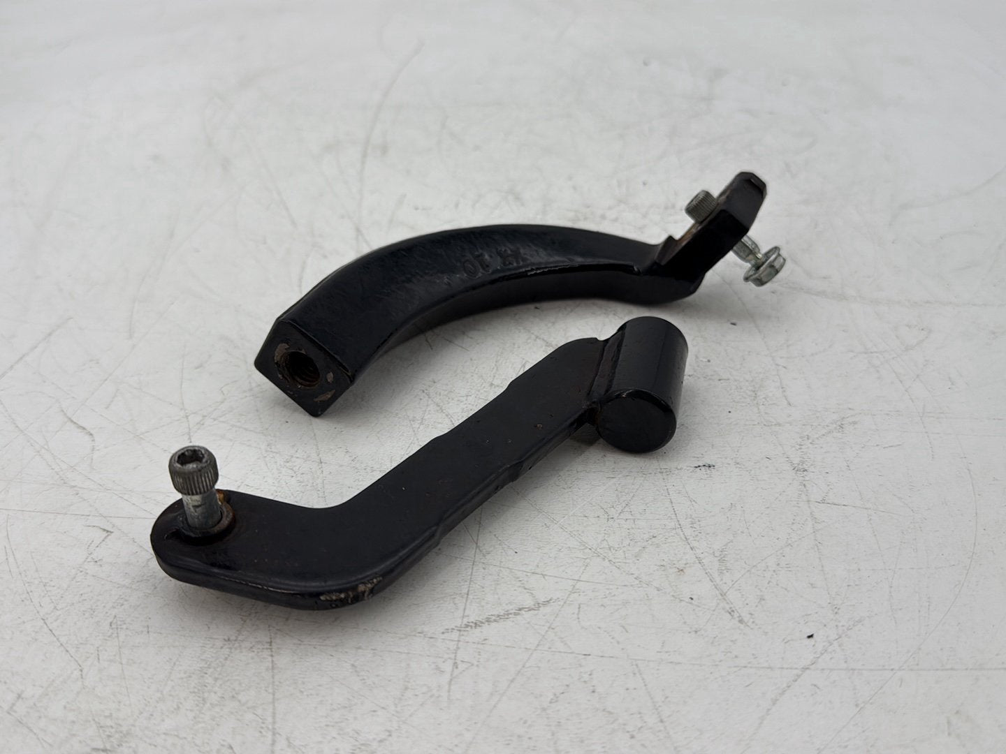 2005 Harley Touring FLHRCI Road King Classic OEM Left 1 Footboard Mount Bracket