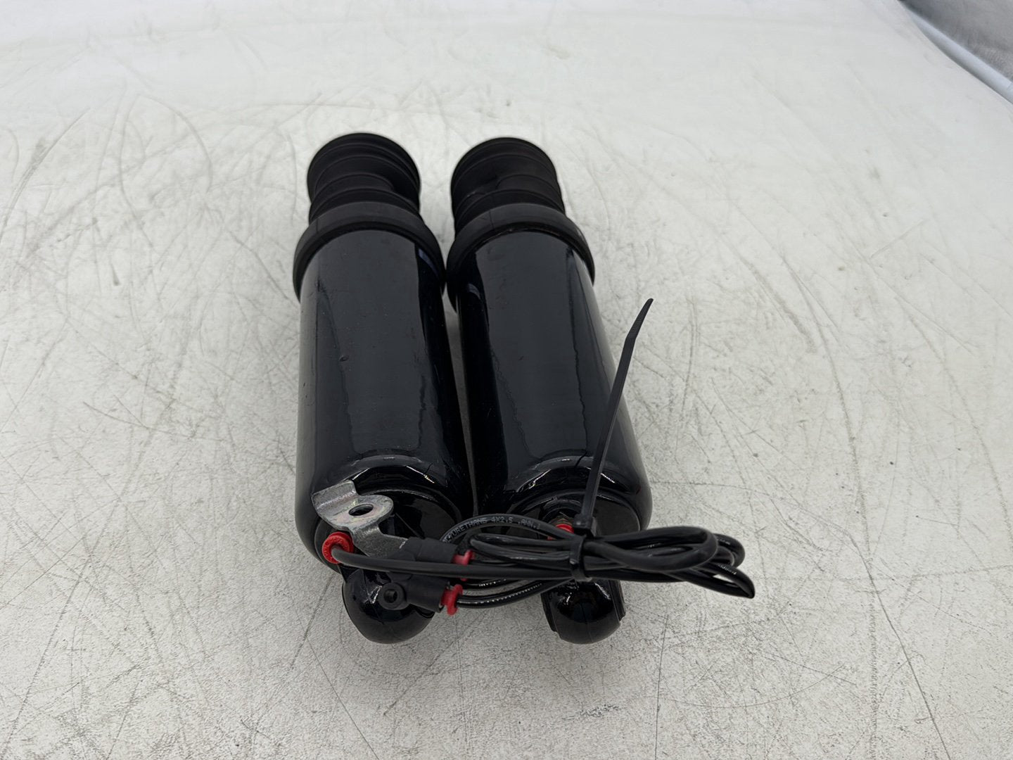 2011 Harley Street Glide Touring FLHX OEM Rear Left Right Shock Absorbers