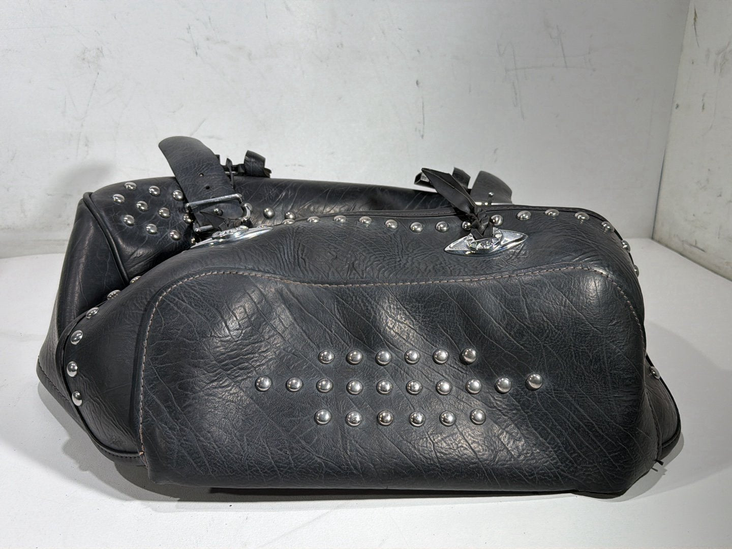 2011 Harley Heritage Softail Classic OEM Rear Right 1 Saddlebag Luggage Leather