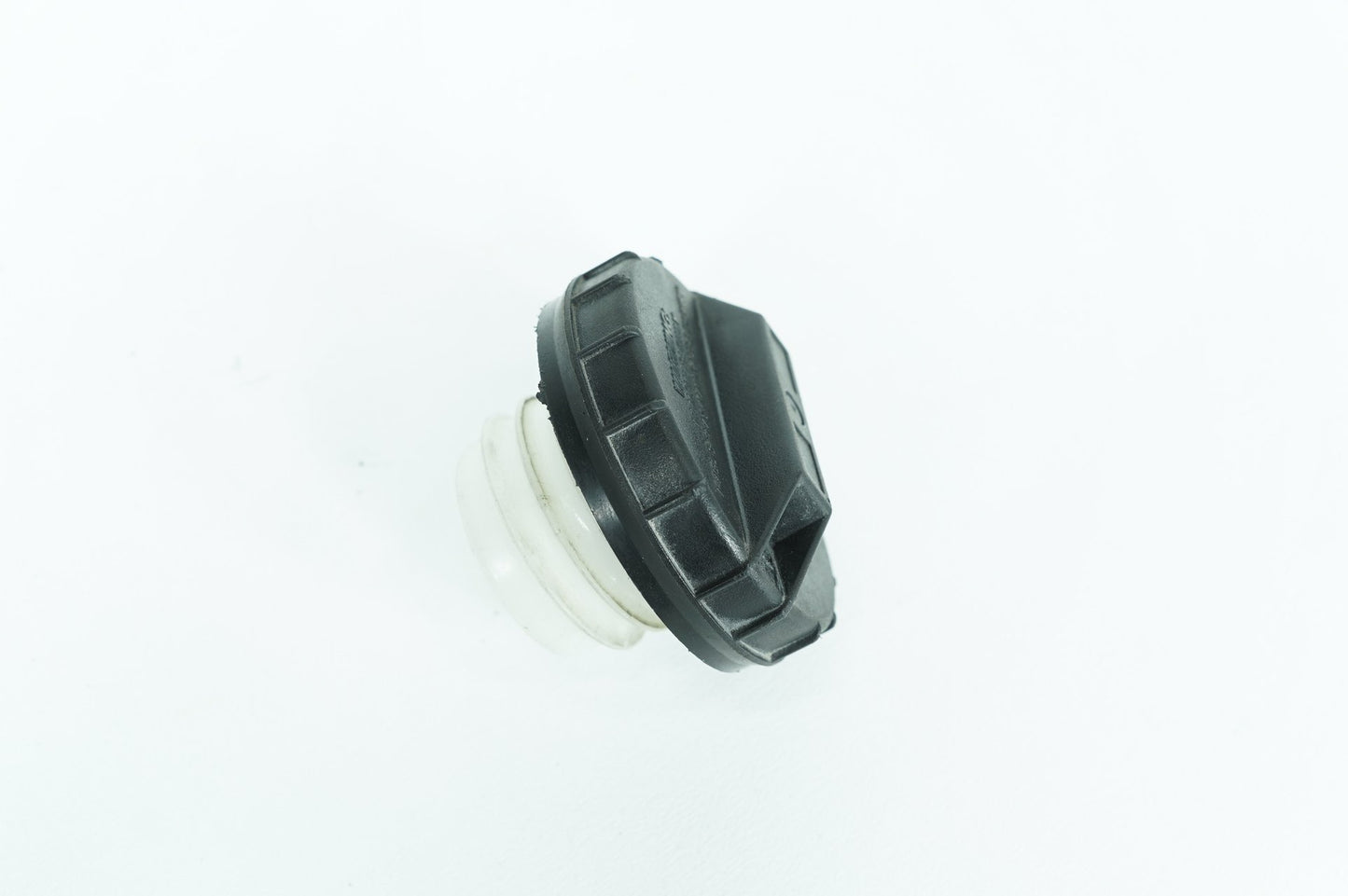 1999 - 2006 Harley-Davidson Touring Electra Glide Ultra Fuel Gas Tank Cap Bushing Hub 61274-92