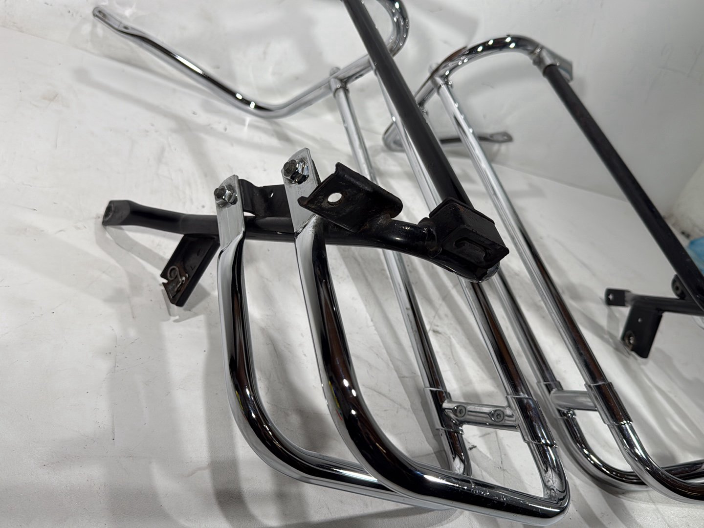 2013 Harley Electra Glide Touring Ultra FLHTCUI OEM Rear Left Right Saddlebag Guard Rails Bar