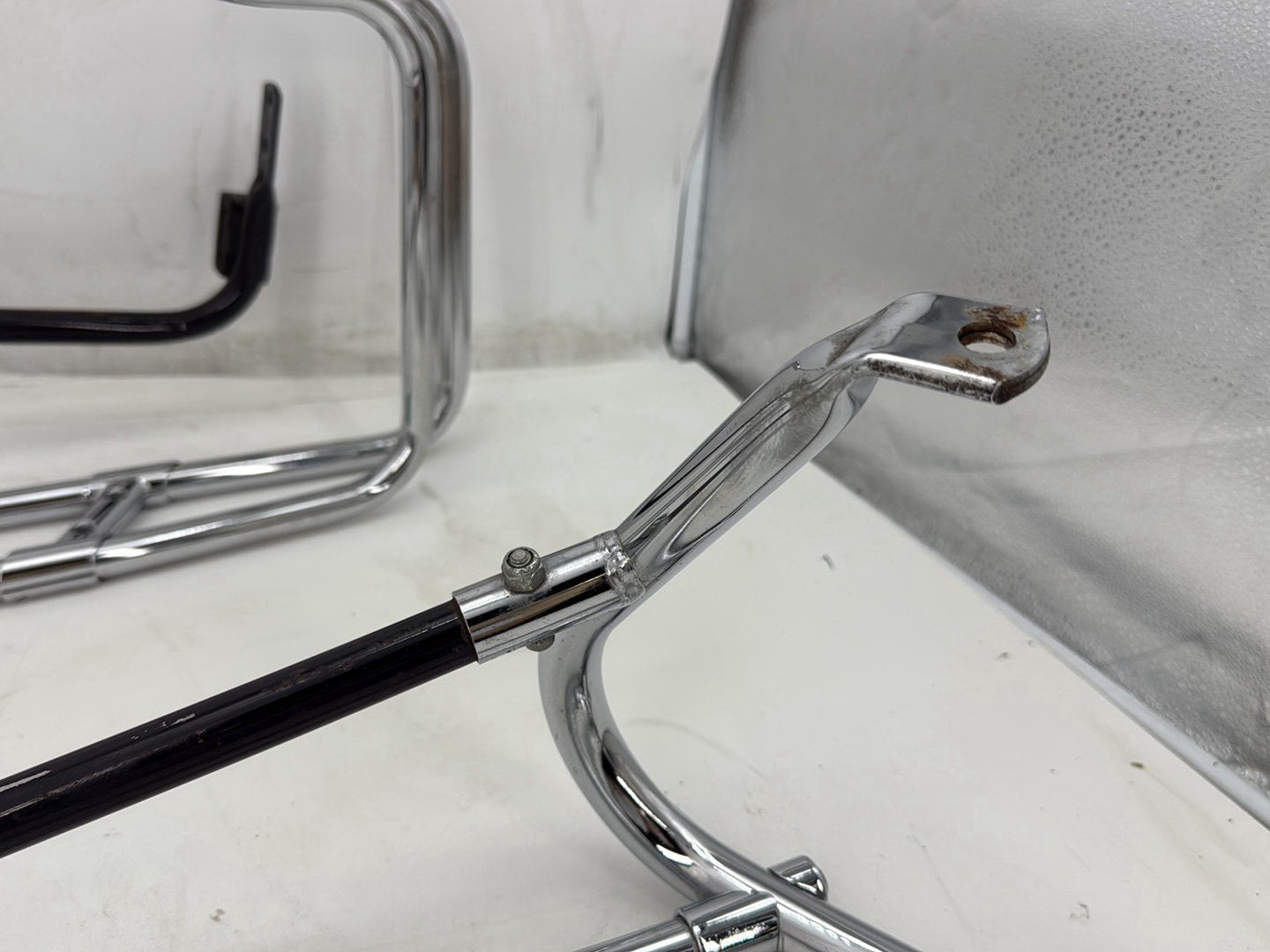 2006 Harley Road King Touring FLHRCI Classic OEM Rear Left Right Saddlebag Guard Rails Bar