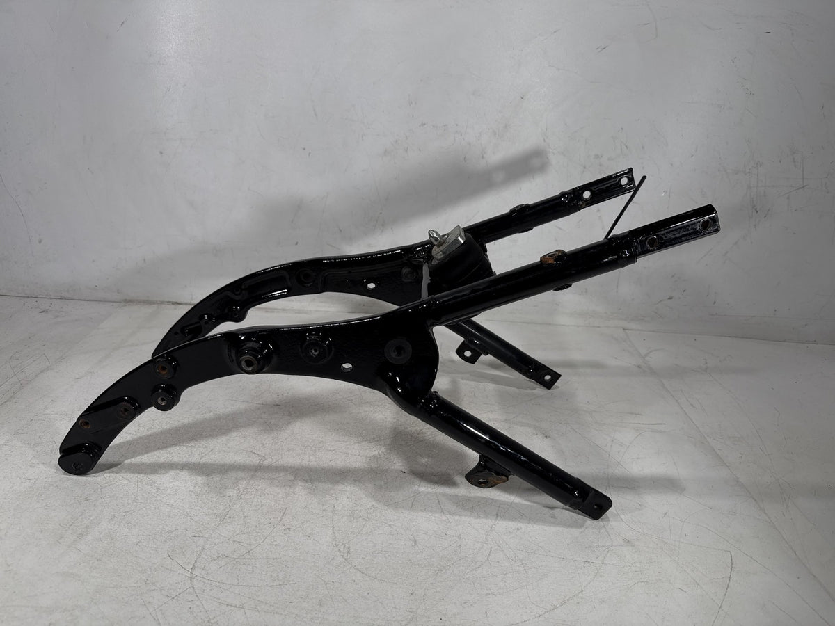 2011 Harley Electra Touring Police OEM Rear Back Sub Frame Rail Bar 48079-09BHP