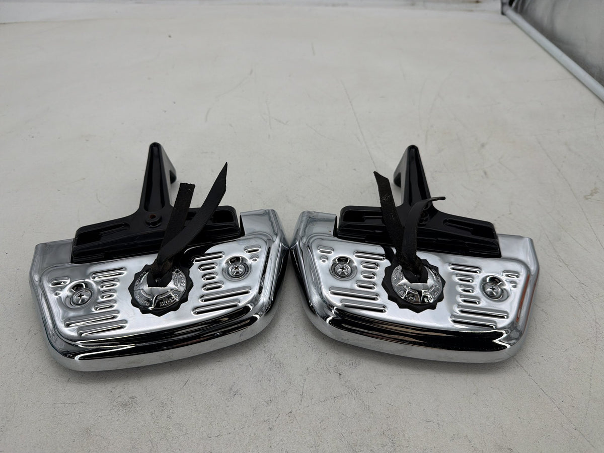 2004 Harley Road King Touring Classic OEM Passenger Left & Right Foot Pegs