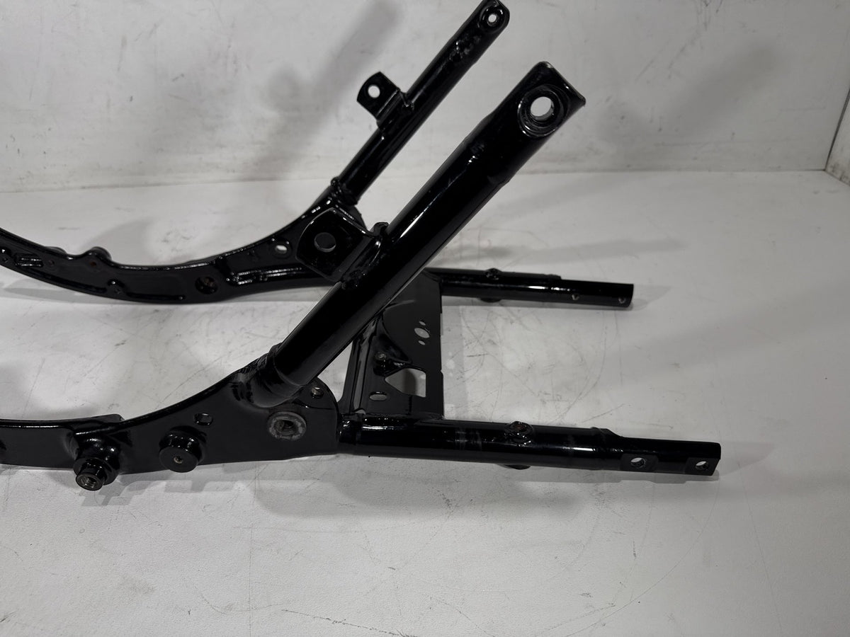 2014 Harley Electra Touring Ultra OEM Rear Back Sub Frame Rail Bar 48079-09BHP