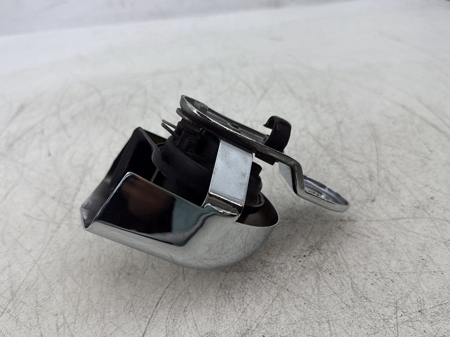 2016 Harley Road King Touring FLHR OEM Horn Signal Klaxon Chrome Cover
