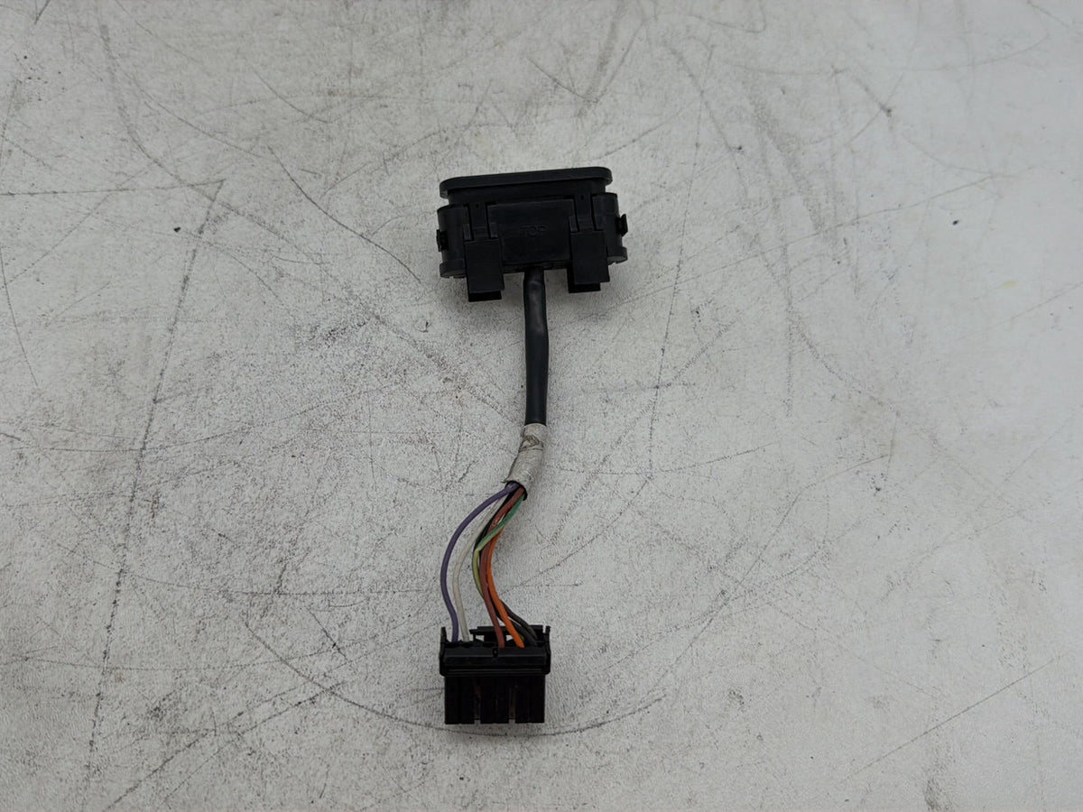 2010 Harley Electra Glide Touring Ultra OEM Dash Indicator Lamp Wire Plug 68789-96A