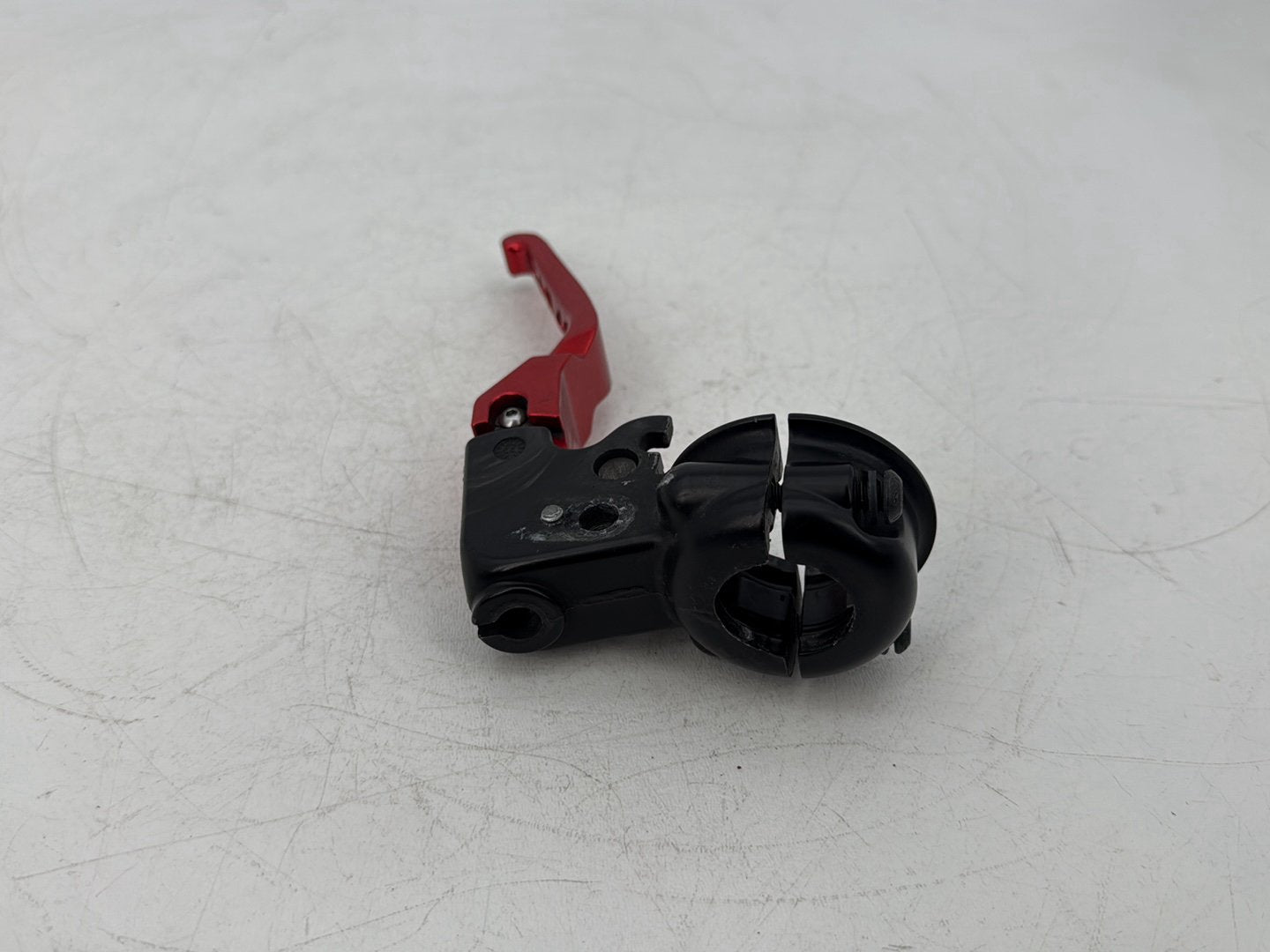 2006 - 2017 Harley-Davidson Dyna Street Bob Front Left Hand Clutch Control Lever  	38608-96