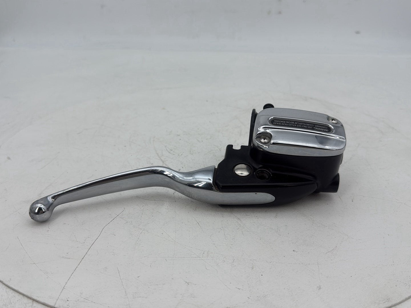 2007 - 2012 Harley-Davidson Touring Electra Glide Ultra Front Right Brake Lever Master Cylinder 	44551-08