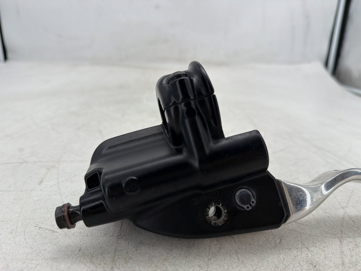 2013 Harley Electra Glide Touring OEM Front Right Brake Lever Master Cylinder