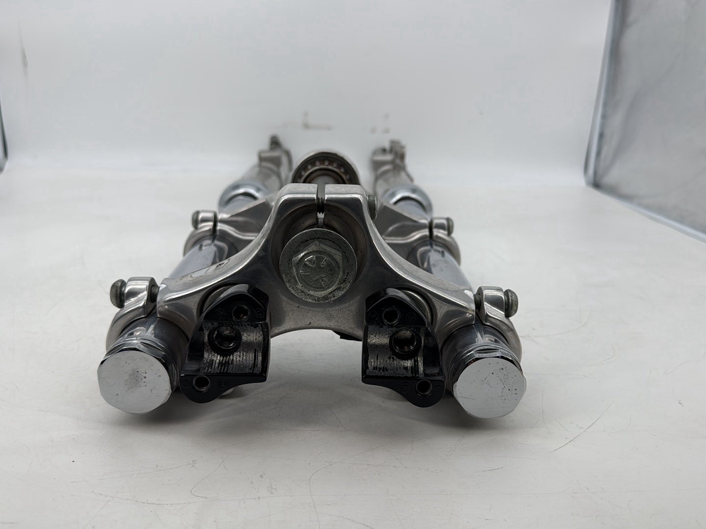 1999 - 2006 Harley-Davidson Dyna Super Glide Front Triple Tree Set & LH RH Fork Legs Sliders 45739-87 , 46076-04