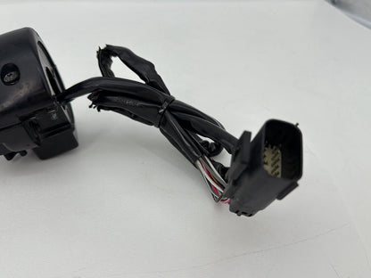 2007 - 2011 Harley-Davidson Touring Street Glide Right Engine Start Kill Switches Controls 71564-96