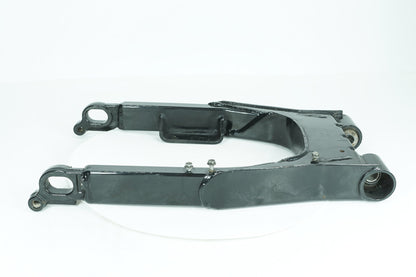 1999 - 2006 Harley-Davidson Touring Road King Rear Fork Swingarm Swing Arm  	47549-02A