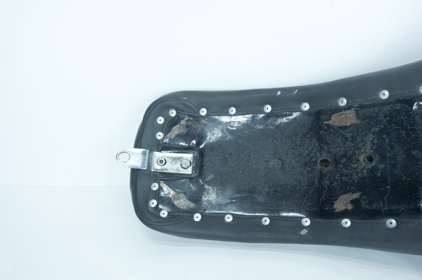1999 - 2006 Harley-Davidson Softail Night Train Passenger Rider Driver Seat Saddle MUSTANG