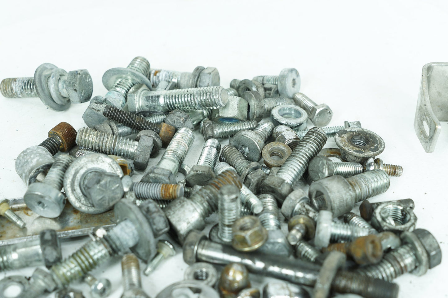 1999 - 2006 Harley-Davidson Touring Road King Hardware Bolts Nuts & Brackets
