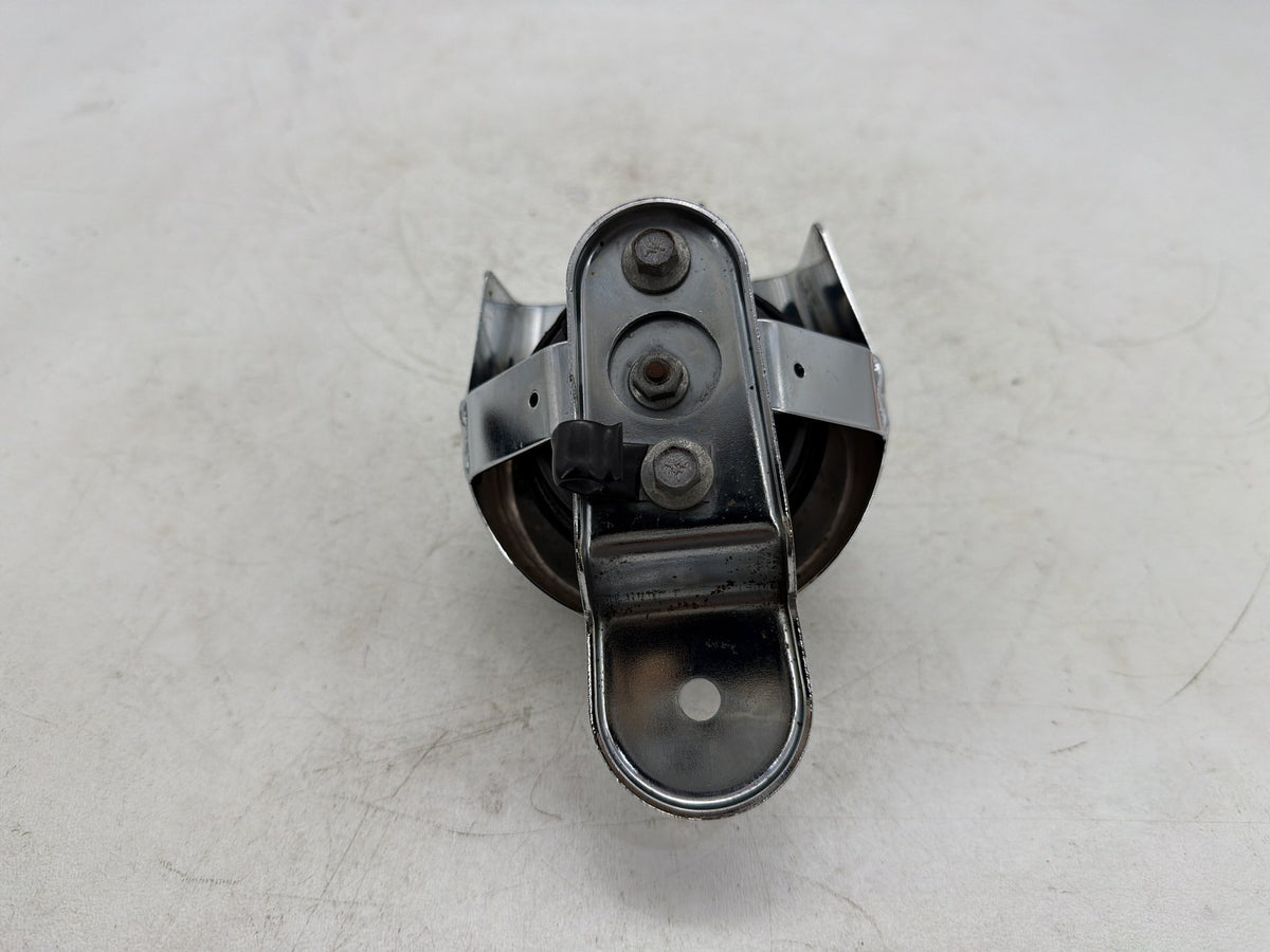 2009 Harley Street Glide Touring FLHX OEM Horn Signal Klaxon Chrome Cover