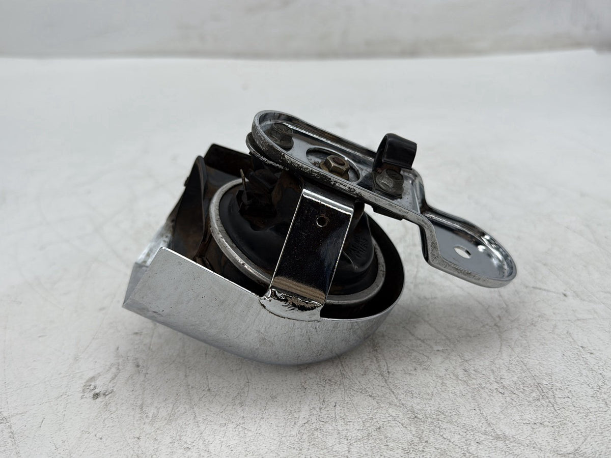 1996 Harley Electra Glide Touring FLHT OEM Horn Signal Klaxon Chrome Cover