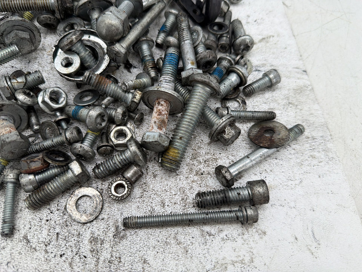 2017 Harley Dyna Street Bob FXDB OEM Hardware Bolts Nuts & Brackets