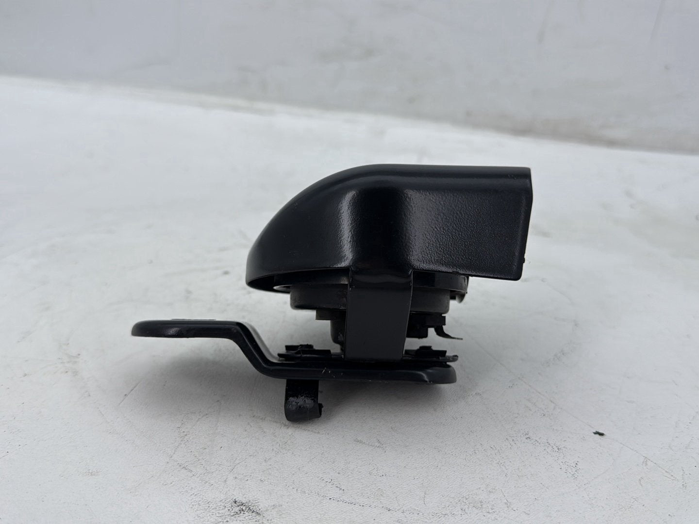 2006 Harley Dyna Super Glide Custom FXDCI OEM Horn Signal Klaxon Chrome Cover